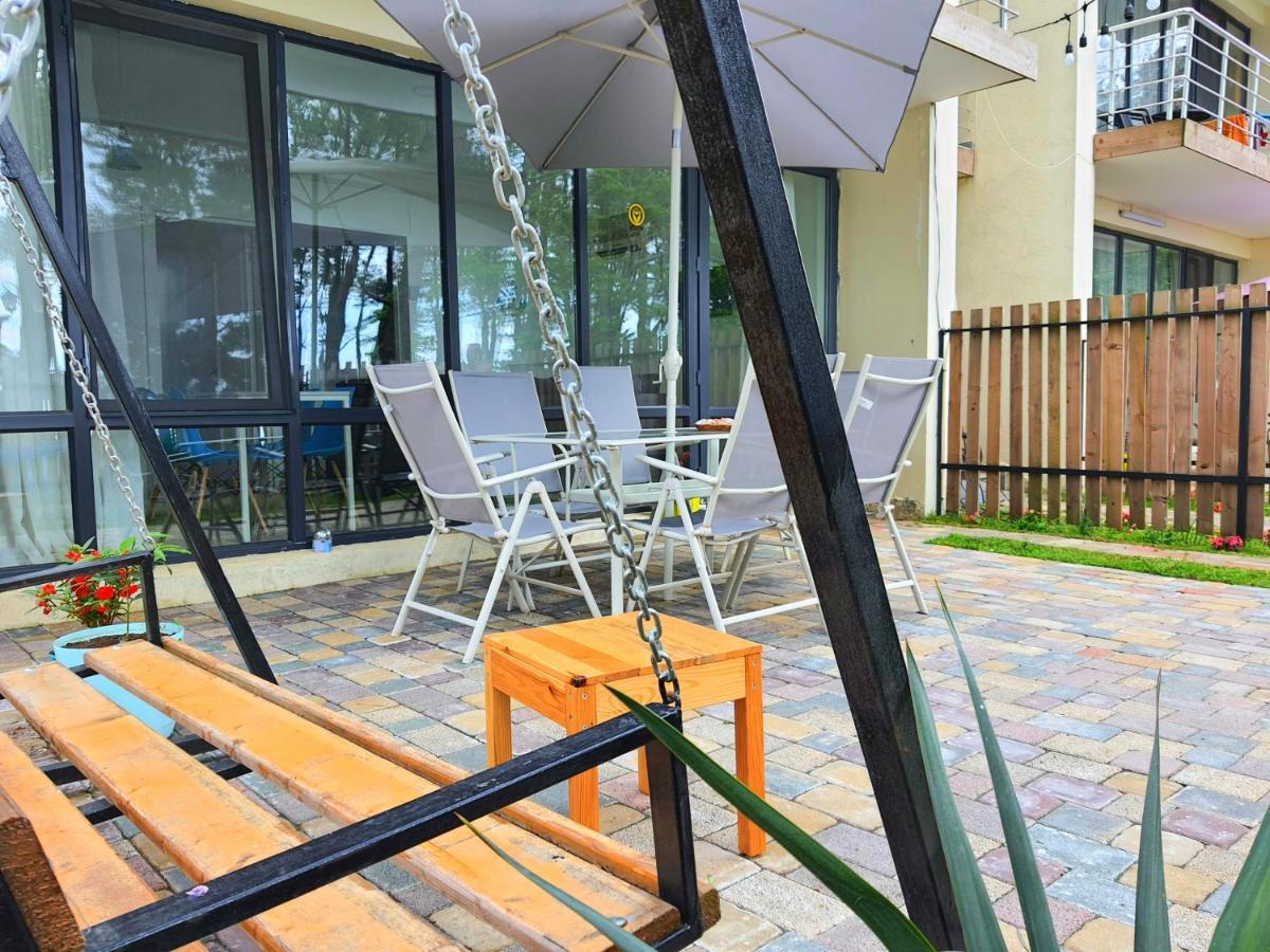 Beachfront Apartments ,,Kapro-One,, Урекі Екстер'єр фото